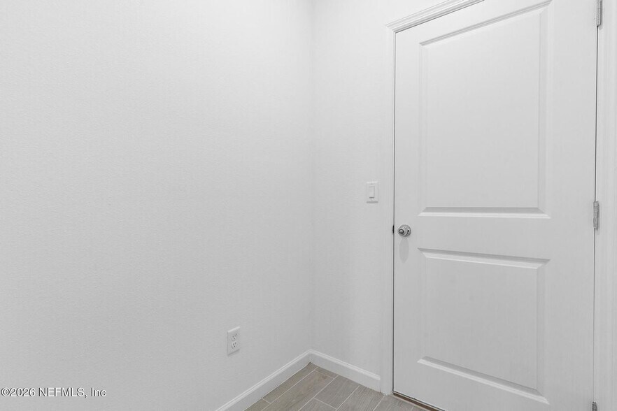 Building Photo - 28 Disston Cv