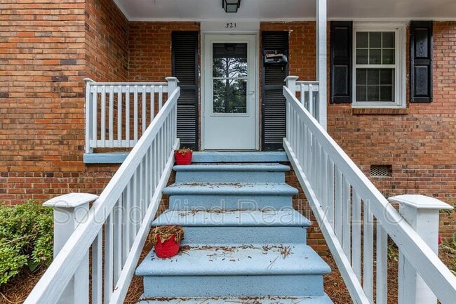 Building Photo - 321 Angier Ave