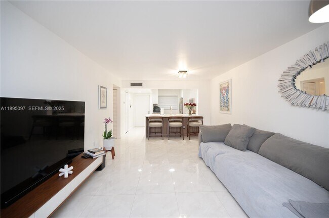 Building Photo - 10875 SW 112th Ave