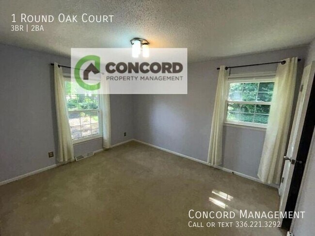 Building Photo - 1 Round Oak Ct