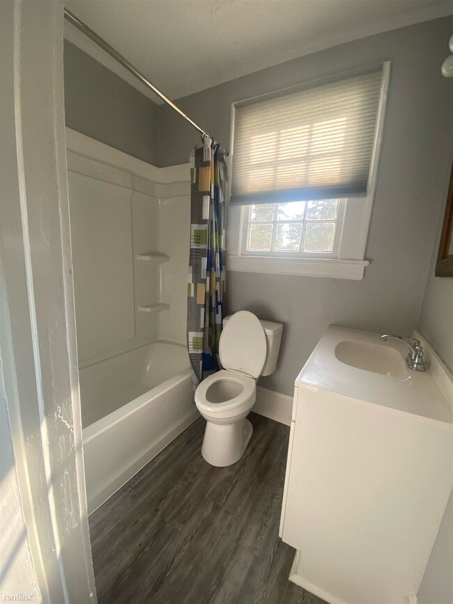 Building Photo - 1 br, 1 bath Duplex - 206 E Calhoun St