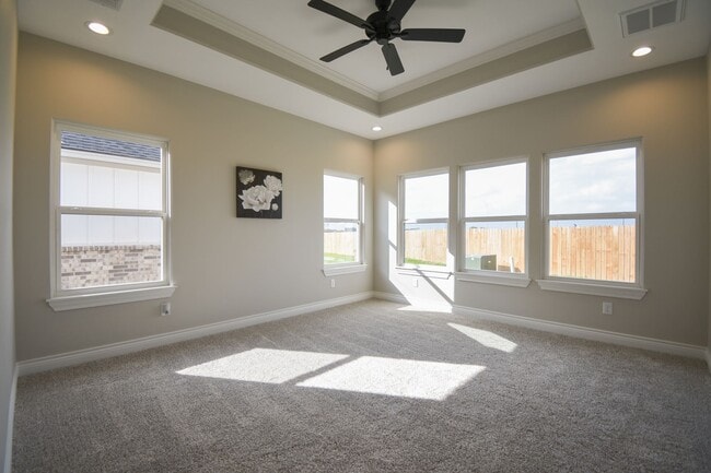 Building Photo - 516 Windy Way Dr