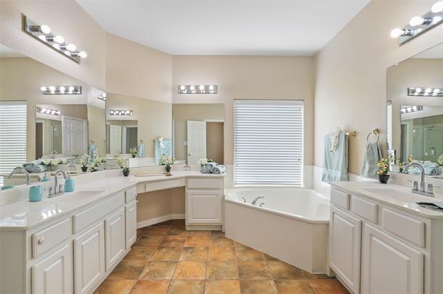 Building Photo - 4077 Truman Dr