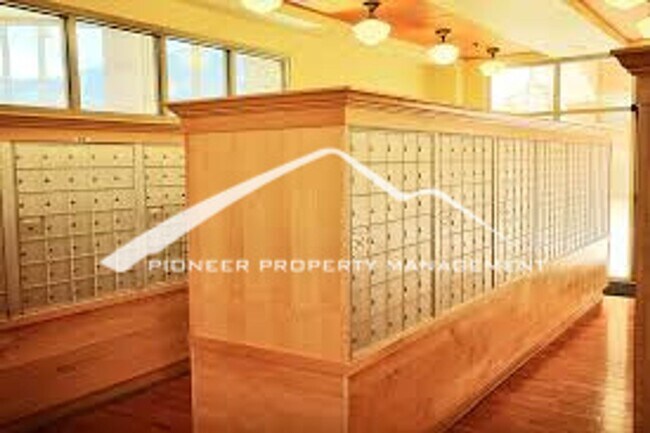 Building Photo - 4 bed, 3.5 bath home in Gold Hill Mesa with AC and 2 Car Garage
