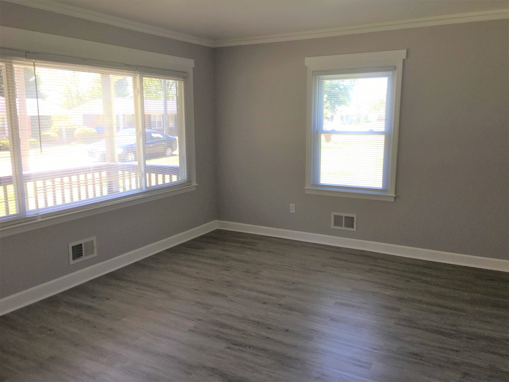 Living Room - 110 Gilliland Ave