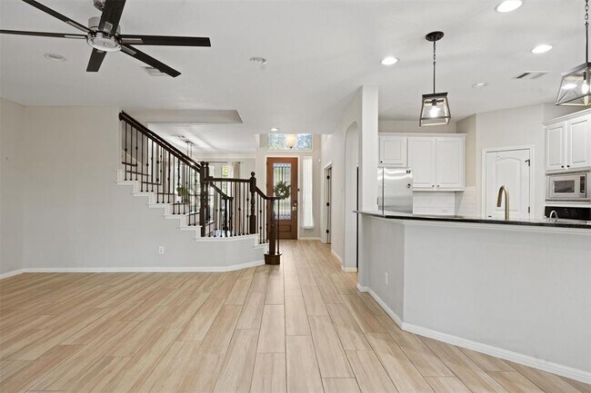 Building Photo - 11109 Claro Vista Cove