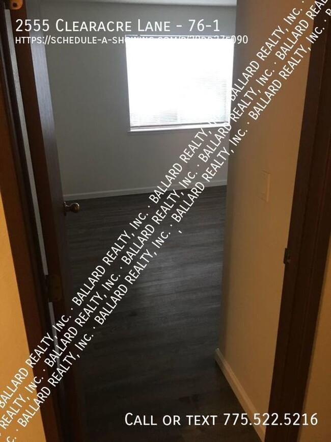 Building Photo - One bedroom, One bath downstairs condo wit...