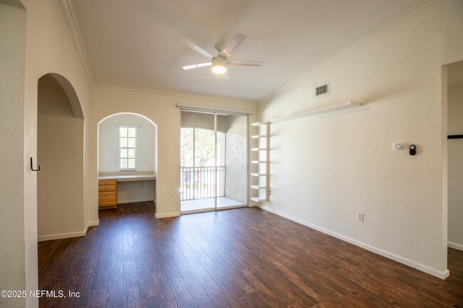 Building Photo - 10075 Gate Pkwy