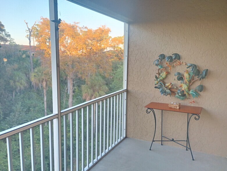 Screened Patio overlooking Preserve - 4510 Botanical Place Cir