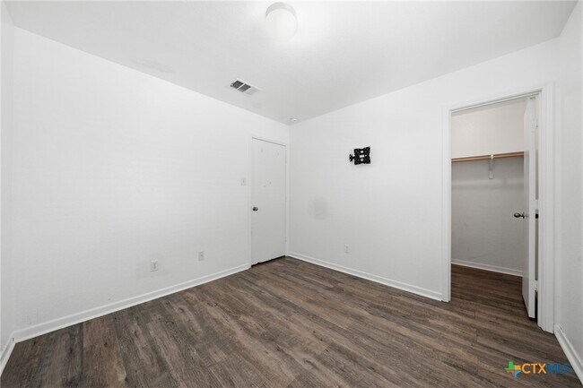 Building Photo - 5212 Capricorn Loop