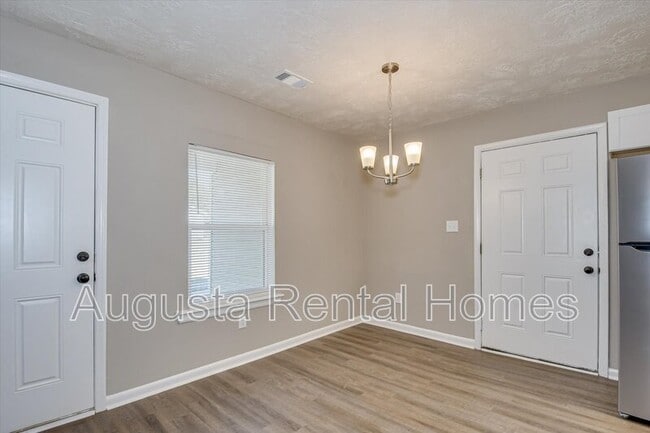 Building Photo - 3405 Princess Ct