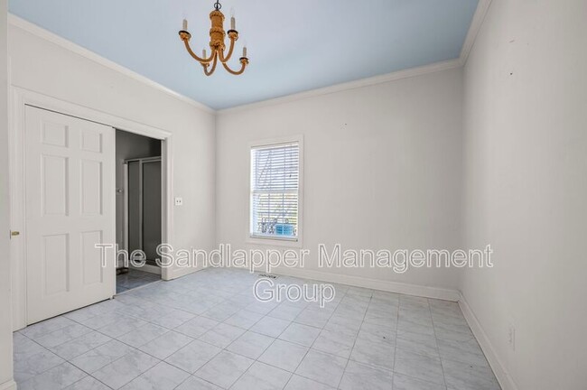 Building Photo - 1019 W Oceanview Rd
