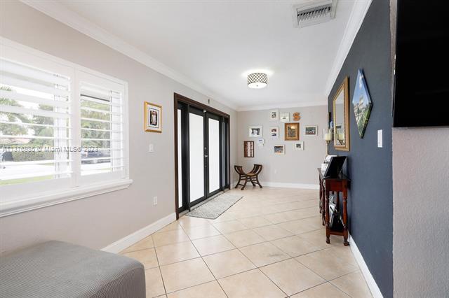 Building Photo - 8800 SW 81st Ave