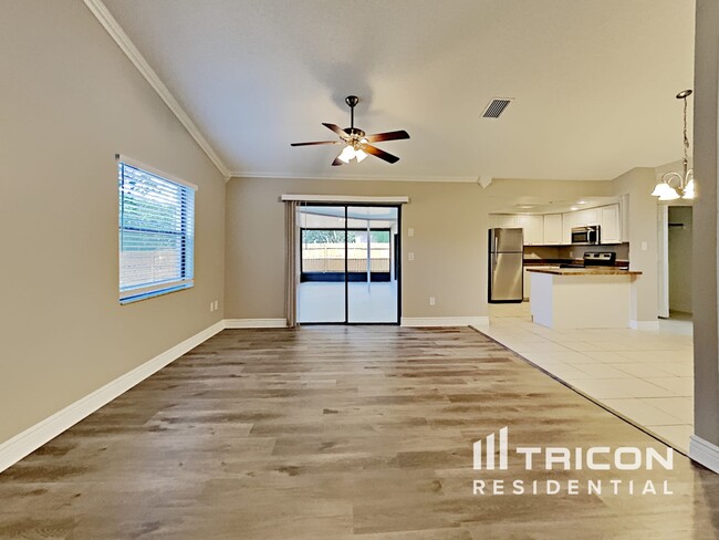 Building Photo - 8201 Golden Bear Loop