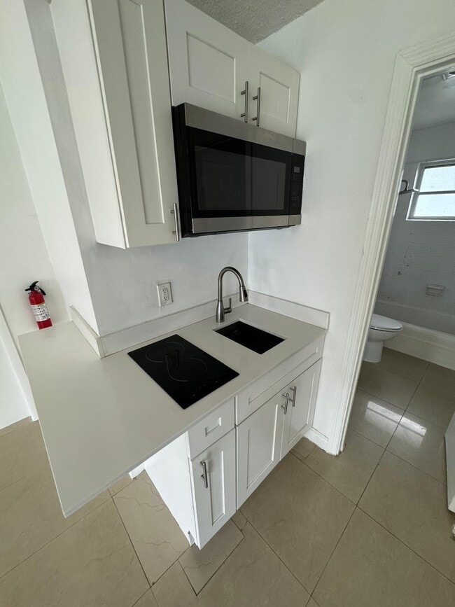 Building Photo - 512 SW 2nd St