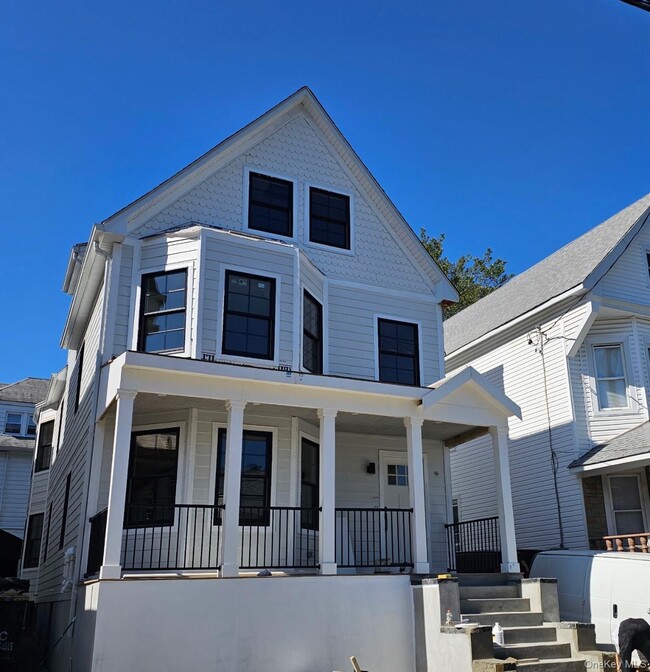 Primary Photo - 356 S Tenth Ave