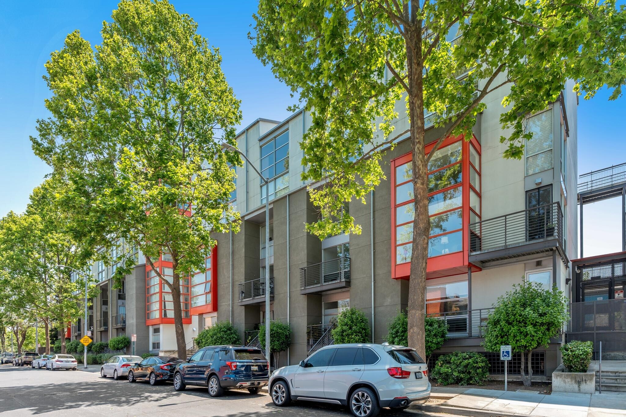 Building Photo - 1007 41st St