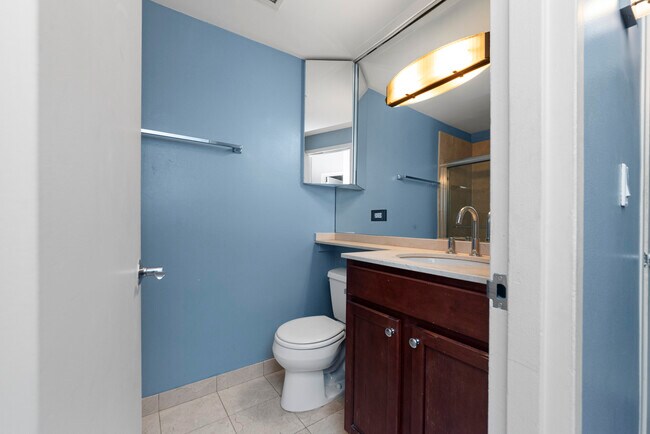 Building Photo - 2300 Commonwealth-1A