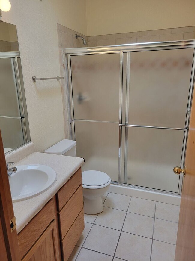 Building Photo - Available Now schedule a TOUR NOW!!