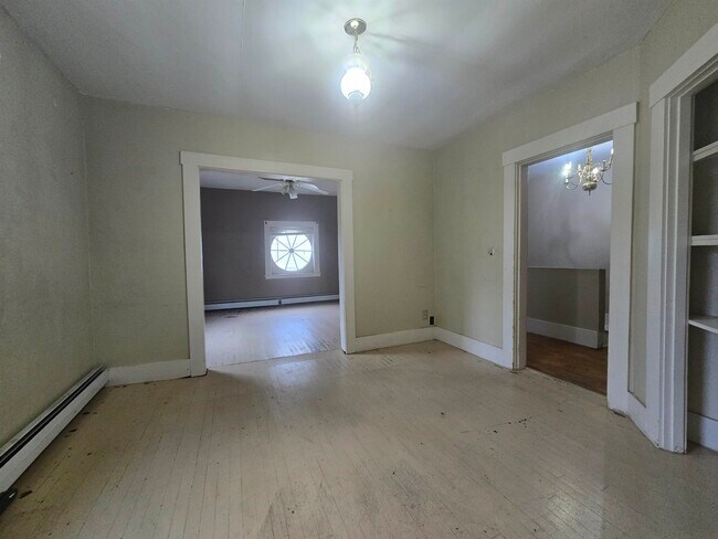 Building Photo - 9 Academy Ln