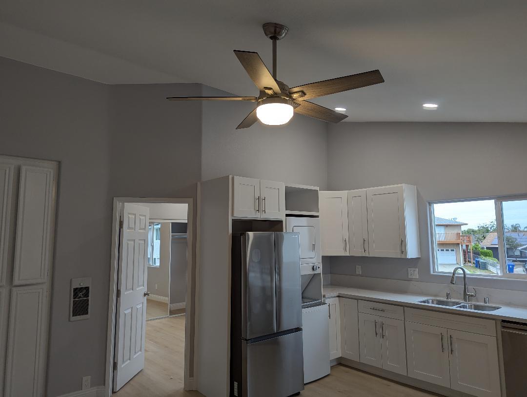 Kitchen/living room vaulted ceiling with multi speed fan - 327 E Palomar St
