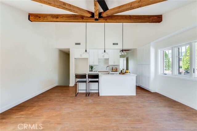 Building Photo - 117 N Vista Bonita Ave