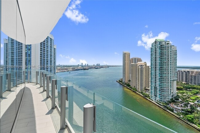 Building Photo - 300 Biscayne Blvd