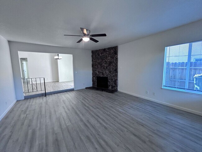 Building Photo - 6962-6964 Crux Drive
