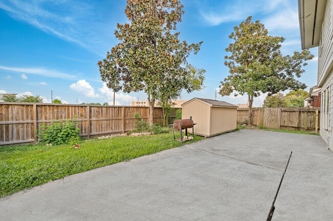 Building Photo - 12714 Mardi Gras Dr