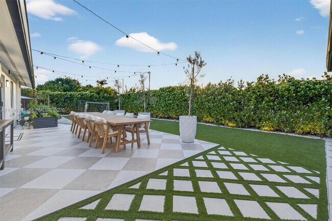 Building Photo - 13441 SW 74th St