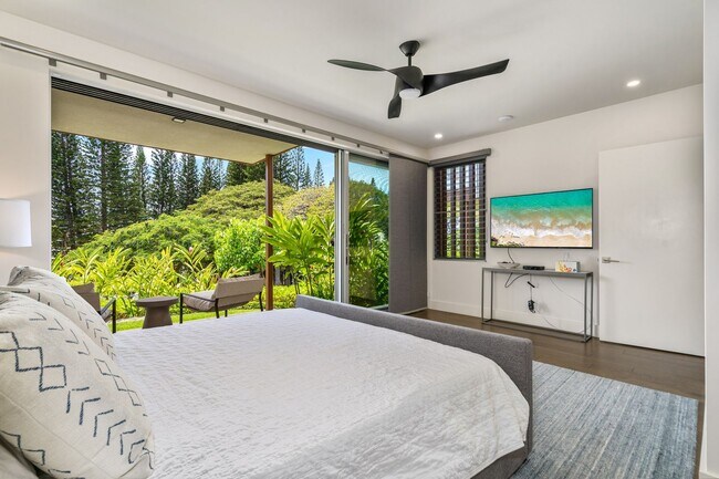 Building Photo - Modern 3 Bedroom, 3 Bathroom Furnished Condo at Makalii in Wailea