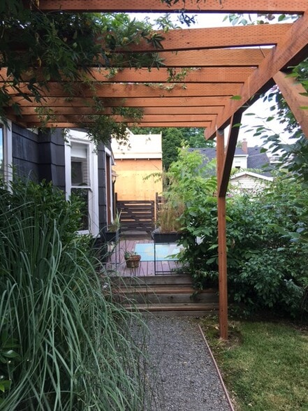 Side deck - 3634 NE Cleveland Ave