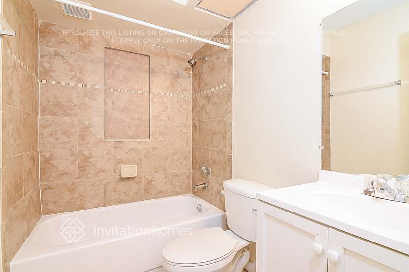 Building Photo - 8512 Misty River Ct