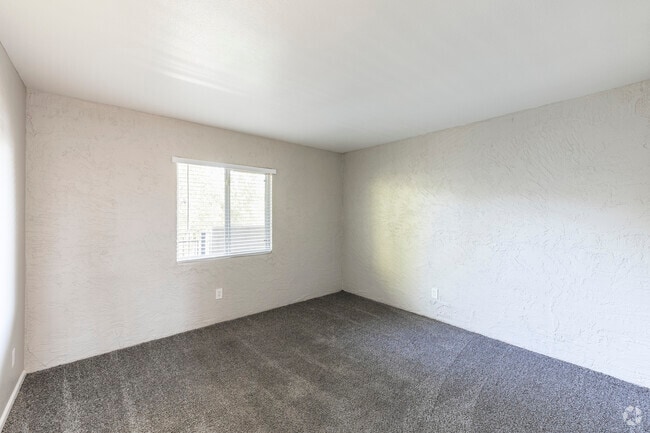2BR, 1BA - 875SF - Primary Bedroom - Arcadia 30