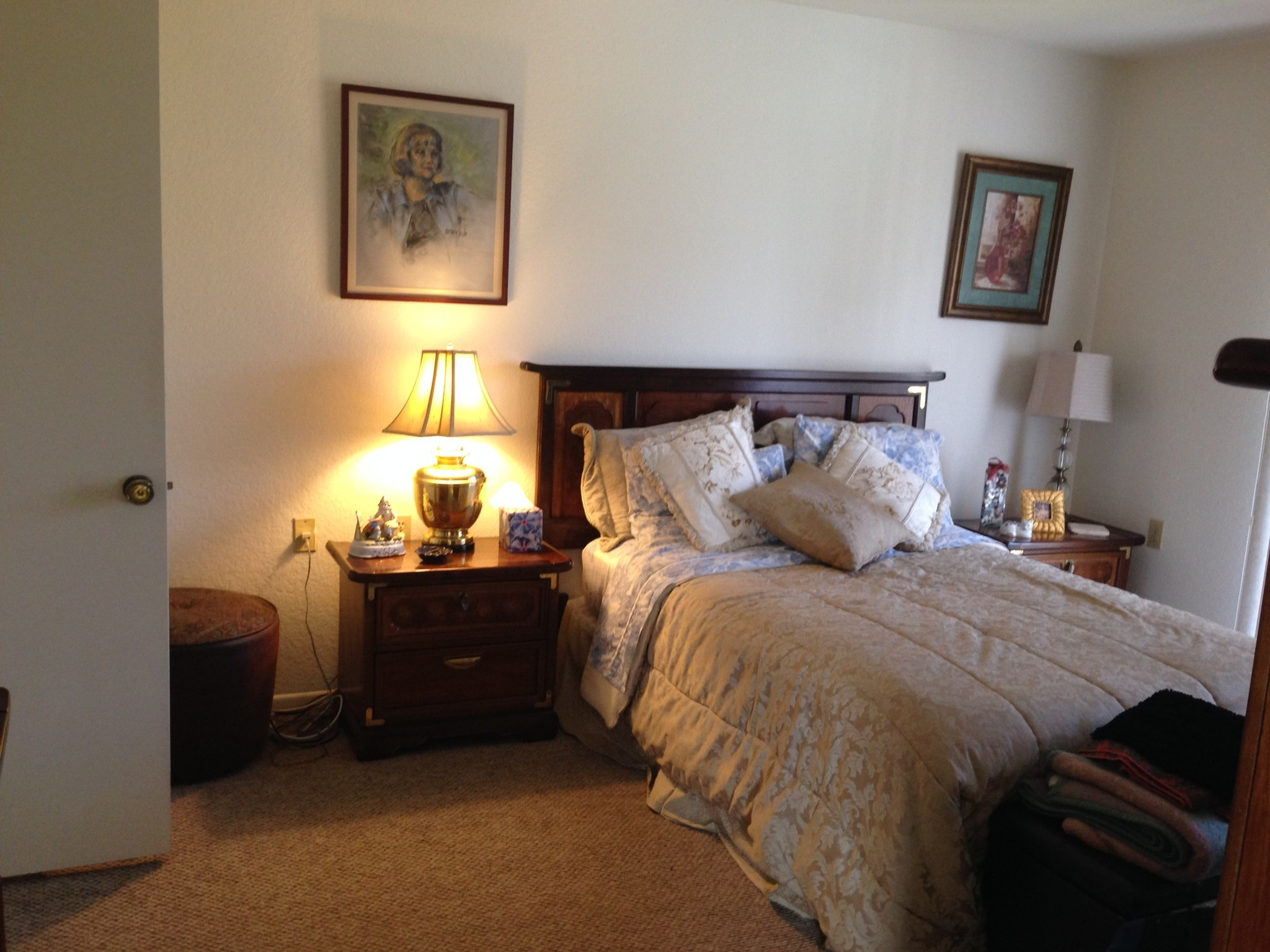 Master Bedroom (w/ queen bed) - 13601 Del Monte Dr