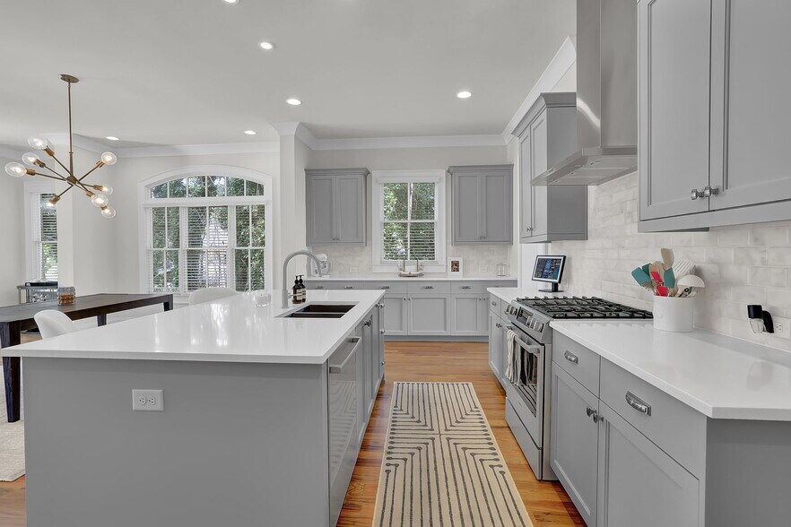 Building Photo - 107 Old Orchard Ln