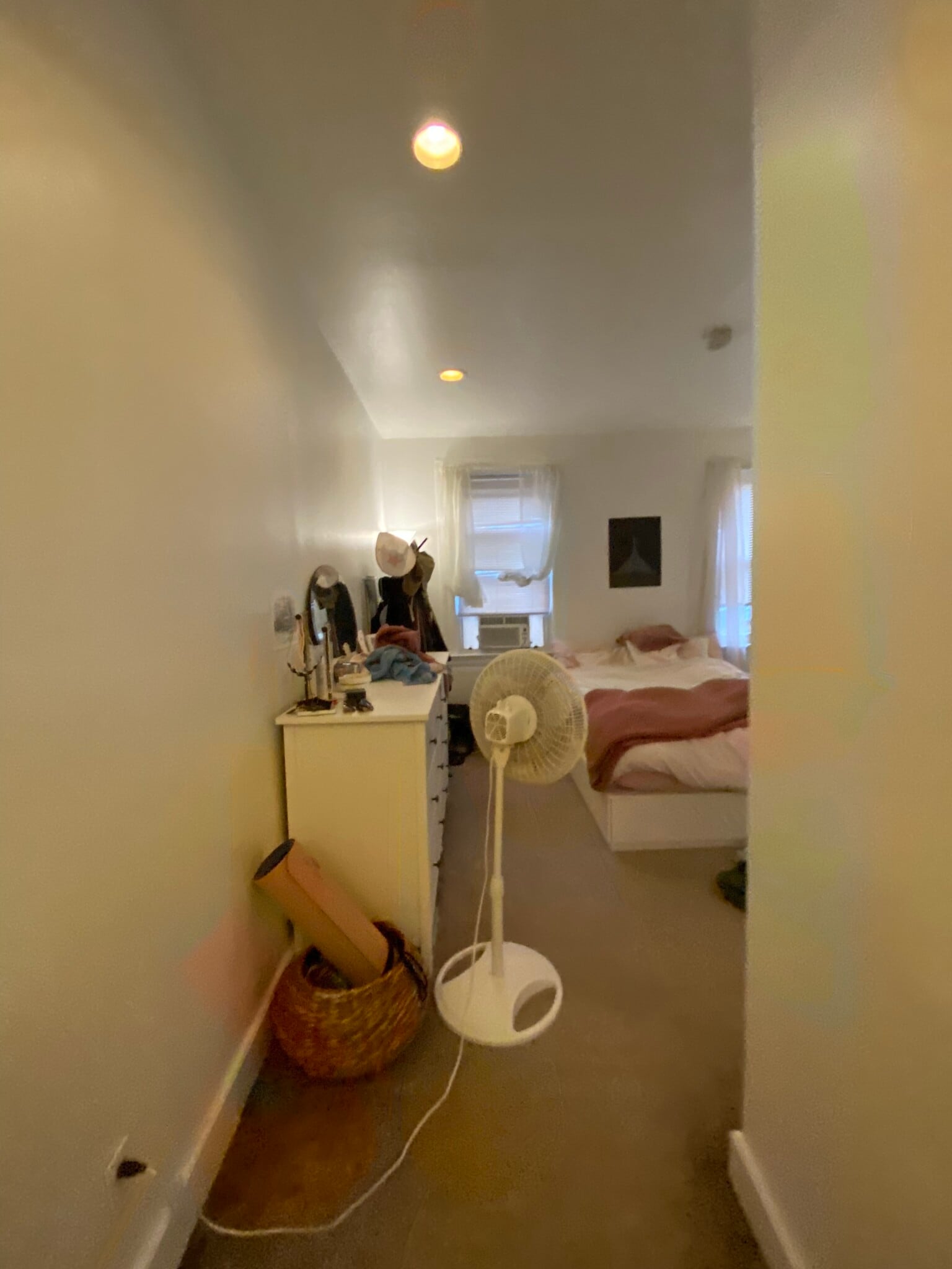 Building Photo - 370 S Negley Ave