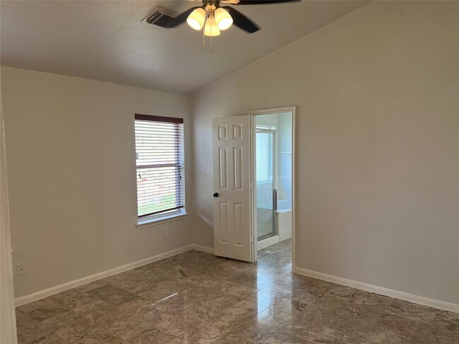 Building Photo - 18311 Melissa Springs Dr