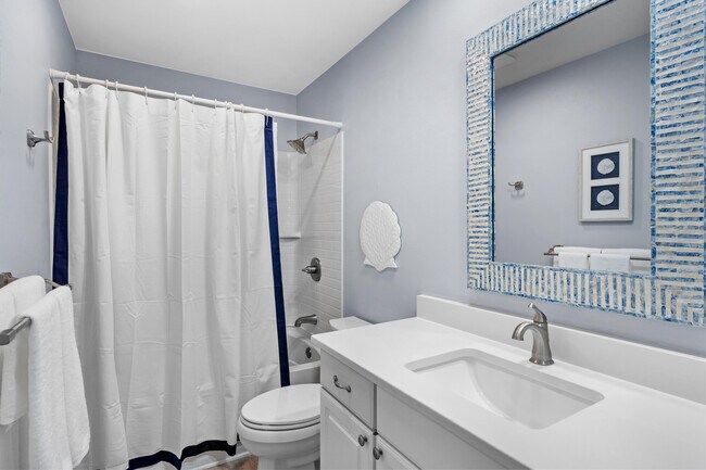 Building Photo - 814 Harbour Point Dr