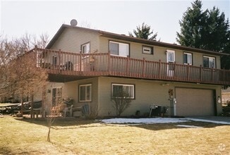 Building Photo - 301 Melody Ln