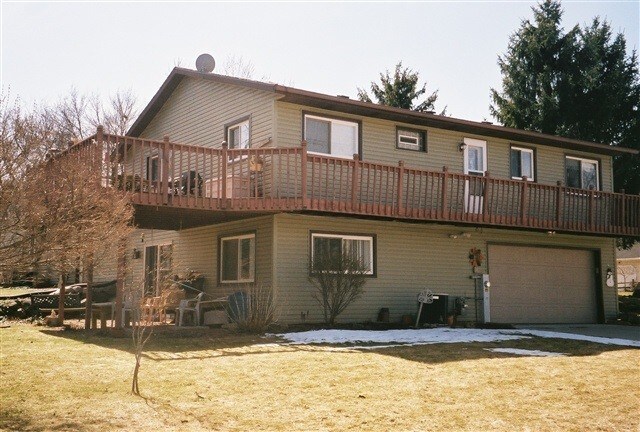 Primary Photo - 301 Melody Ln