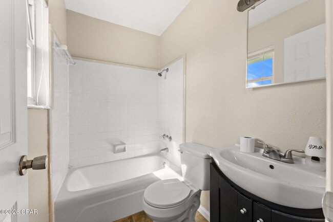 Building Photo - 2004 Greenbriar Blvd