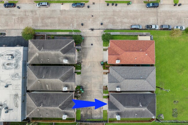 Building Photo - 9705 Linkmeadow Ln