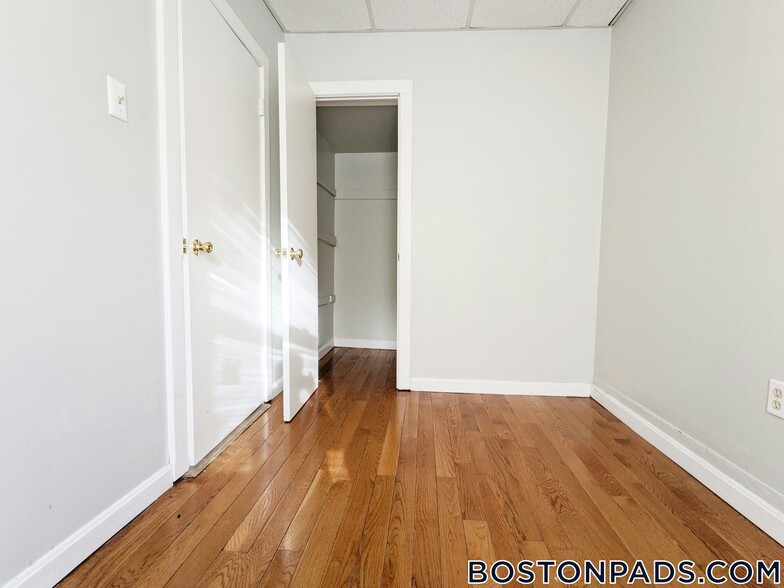 Building Photo - 259 Border St