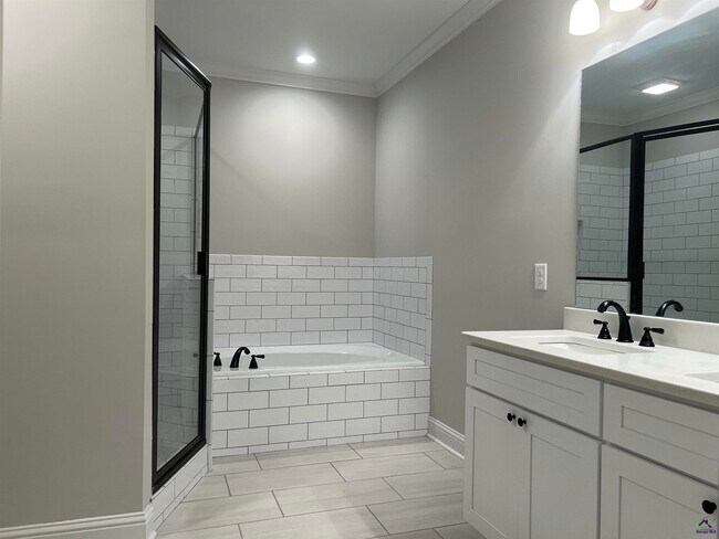 Building Photo - 250 High Ridge Ct