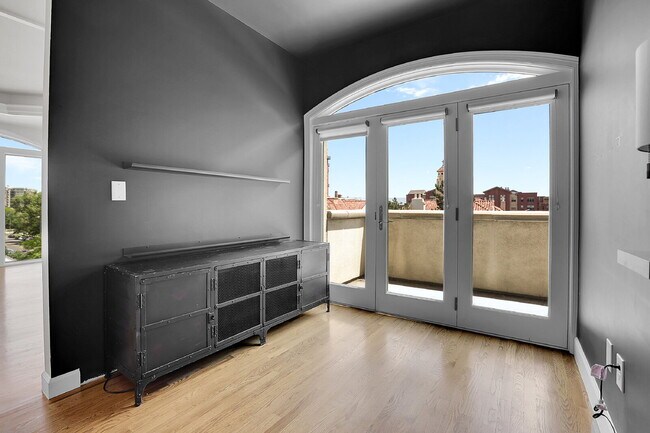 Building Photo - $3,095.00, stunning 2-bedroom, 2-bathroom ...