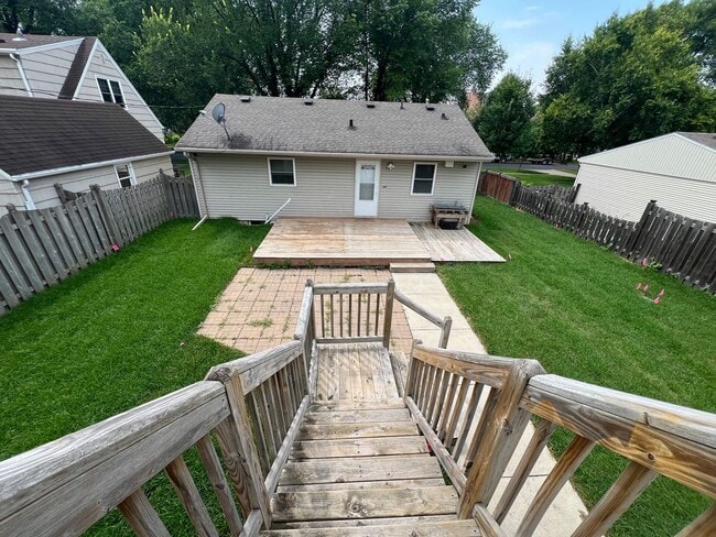 Building Photo - Lovely North Fargo Home