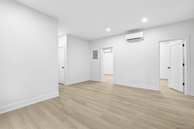 Building Photo - 36 Dunwoodie St