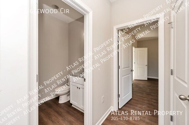 Building Photo - 1212 Inglewood Cir