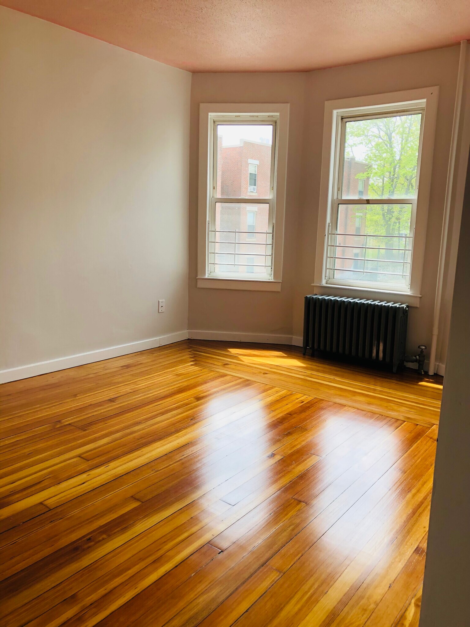 Building Photo - 154 Stanwood St